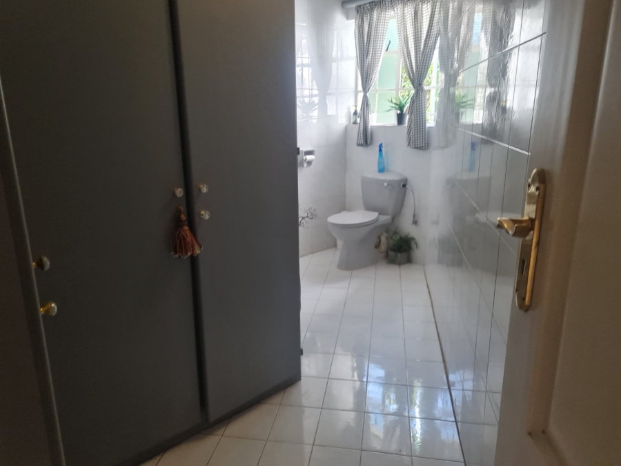 4 Bedroom Property for Sale in Safari Gardens North West